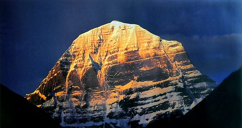 Everest Tour: Conquering The Roof Of The World High Altitude Of Mount Kailash Kora: Preparing For The Challenge 3