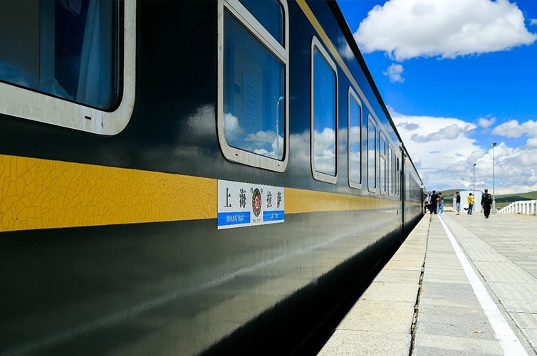 Southern Gateway: Guangzhou To Tibet Train Experience 3