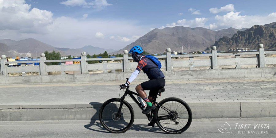 Cycling To The Summit: Lhasa To Everest Base Camp Bike Tour 4
