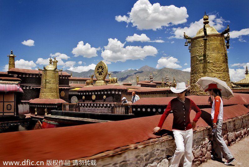 Guided By The Best: Selecting Your Tibetan Tour Guide 2