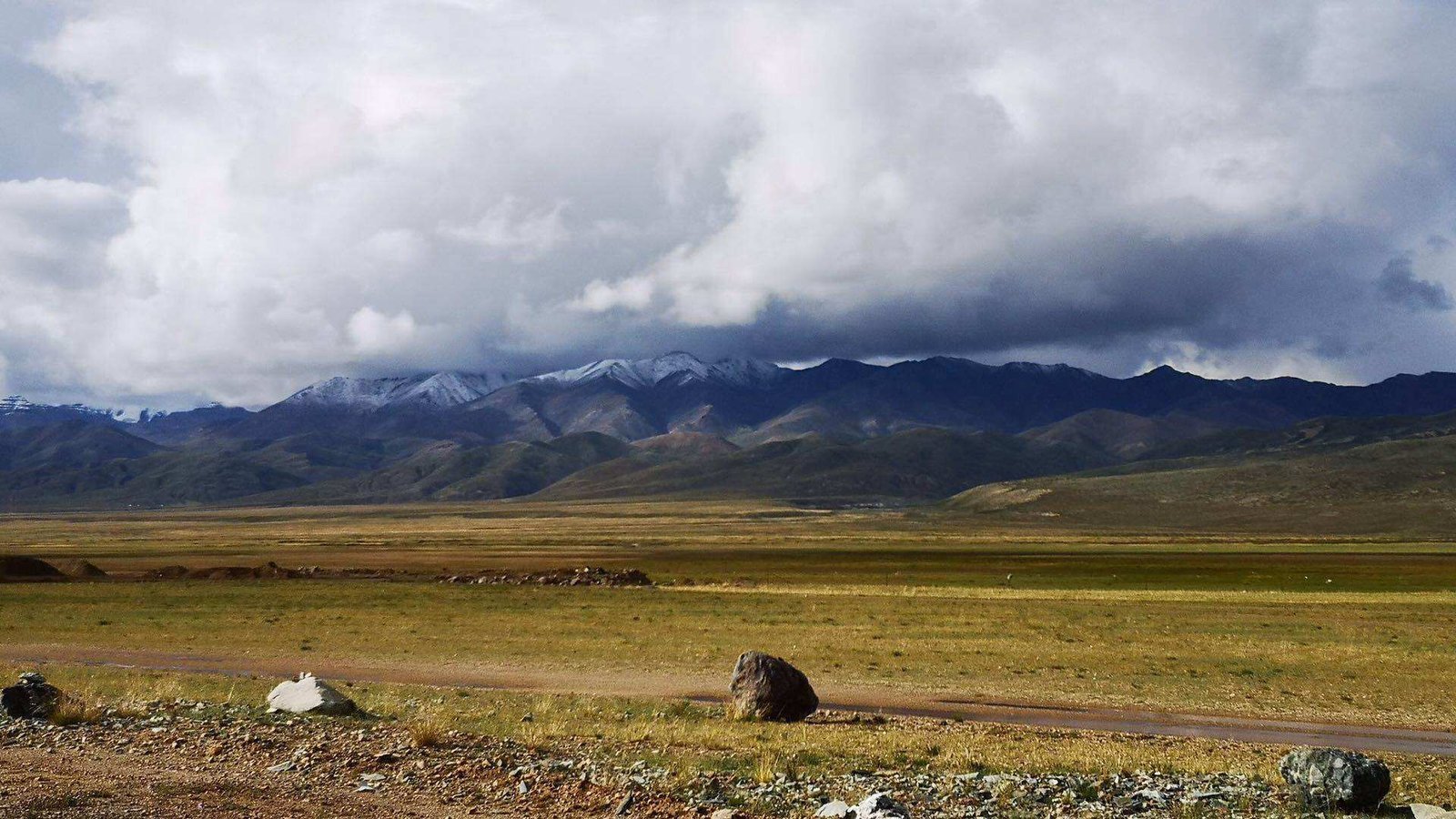 North Tibet Road: The Untrodden Path To Mystical Landscapes 4