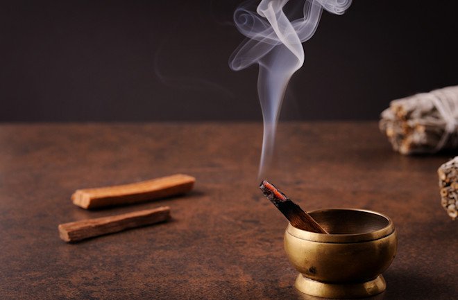 Origins and Legends of Tibetan Incense: A Fragrant Journey 1
